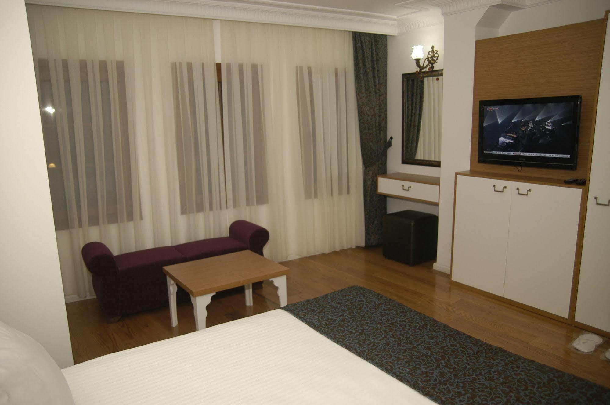 Jakaranda Hotel Istanbul Exterior photo